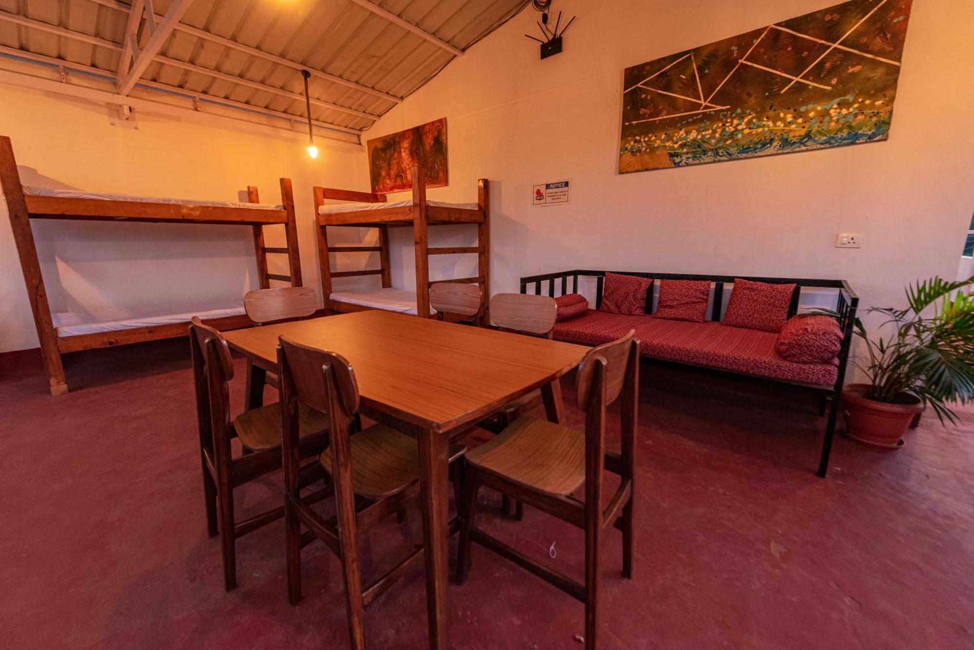 Hotel La Paulo'S Near Beach Resort Morjim Zewnętrze zdjęcie