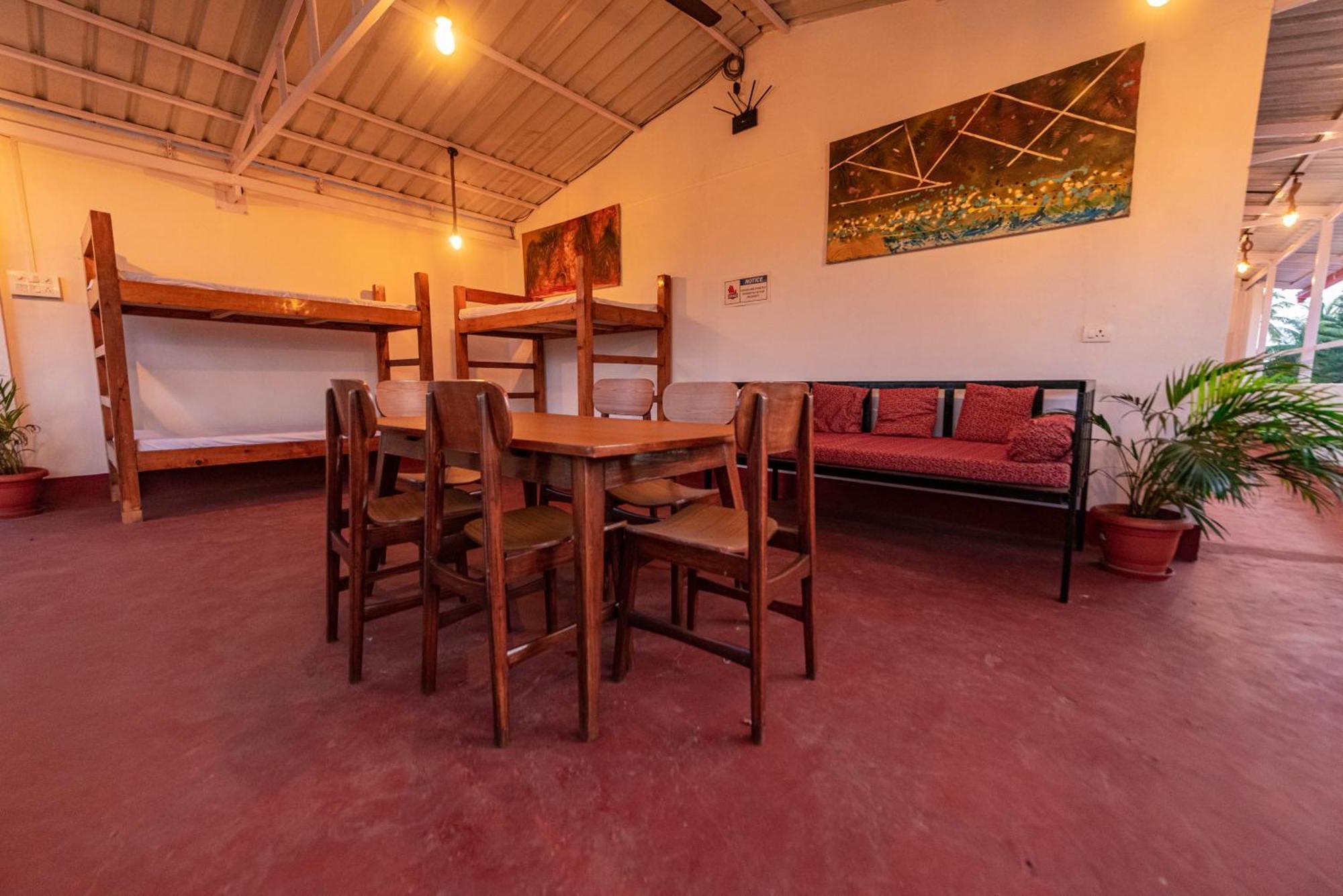 Hotel La Paulo'S Near Beach Resort Morjim Zewnętrze zdjęcie
