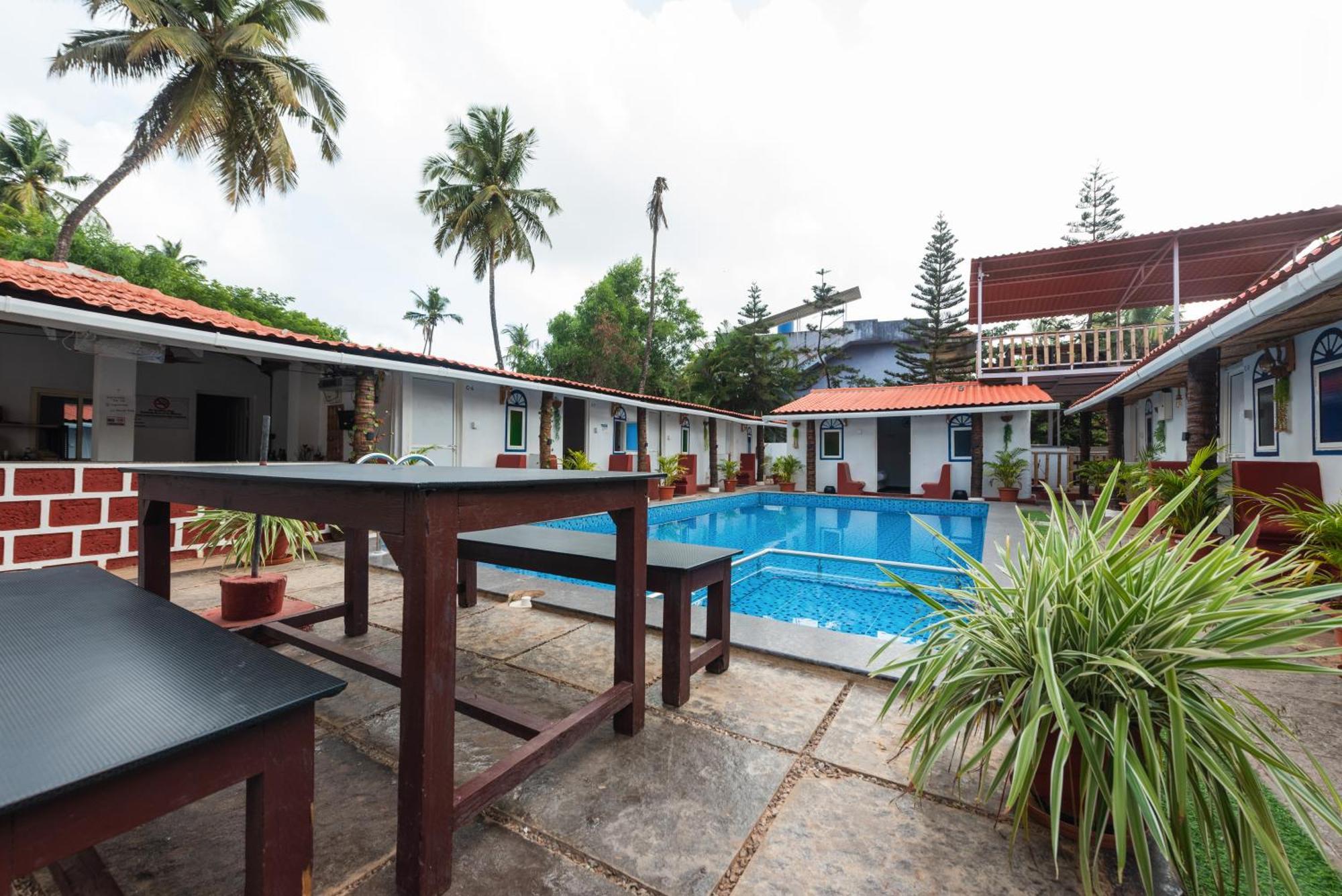 Hotel La Paulo'S Near Beach Resort Morjim Zewnętrze zdjęcie