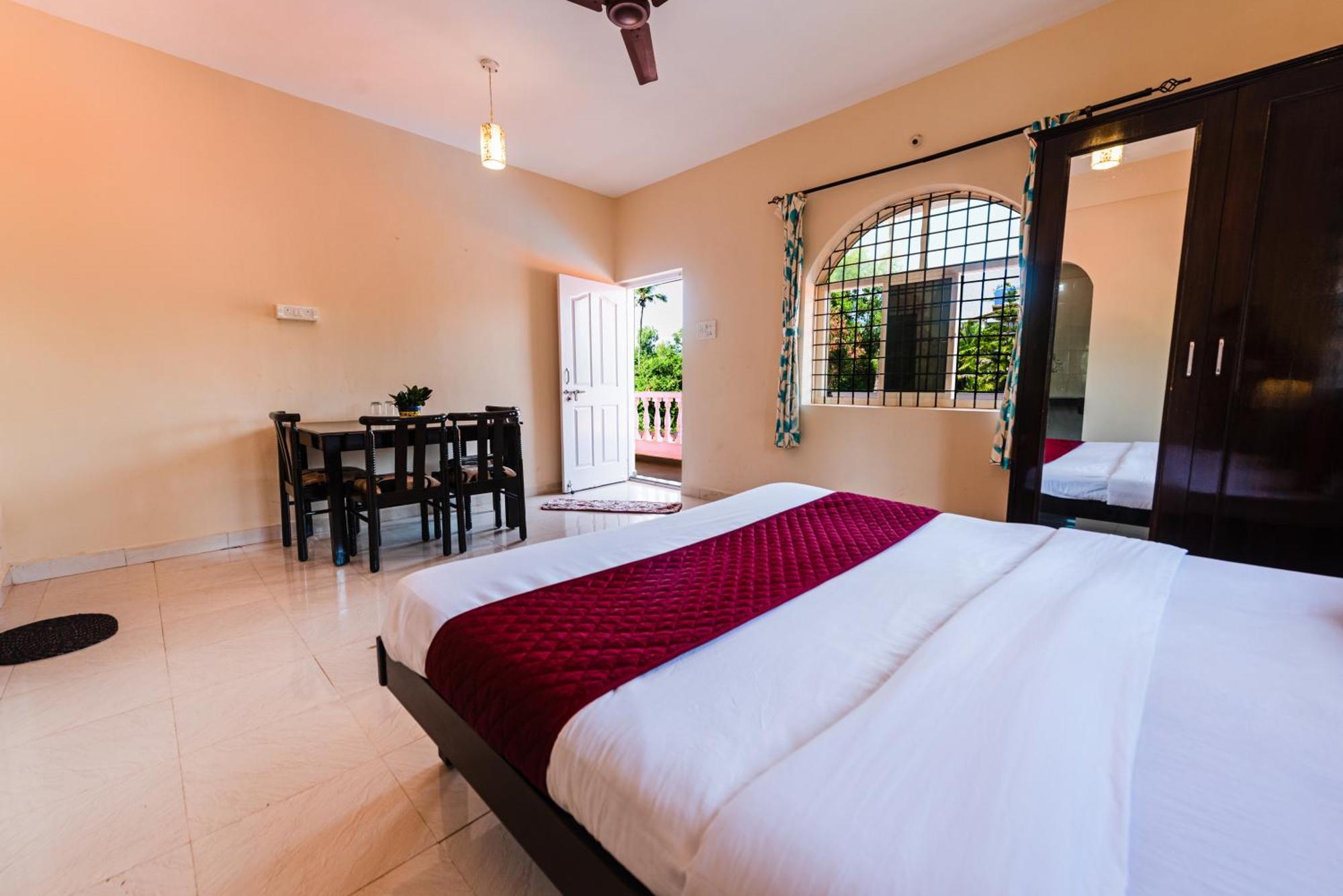 Hotel La Paulo'S Near Beach Resort Morjim Zewnętrze zdjęcie