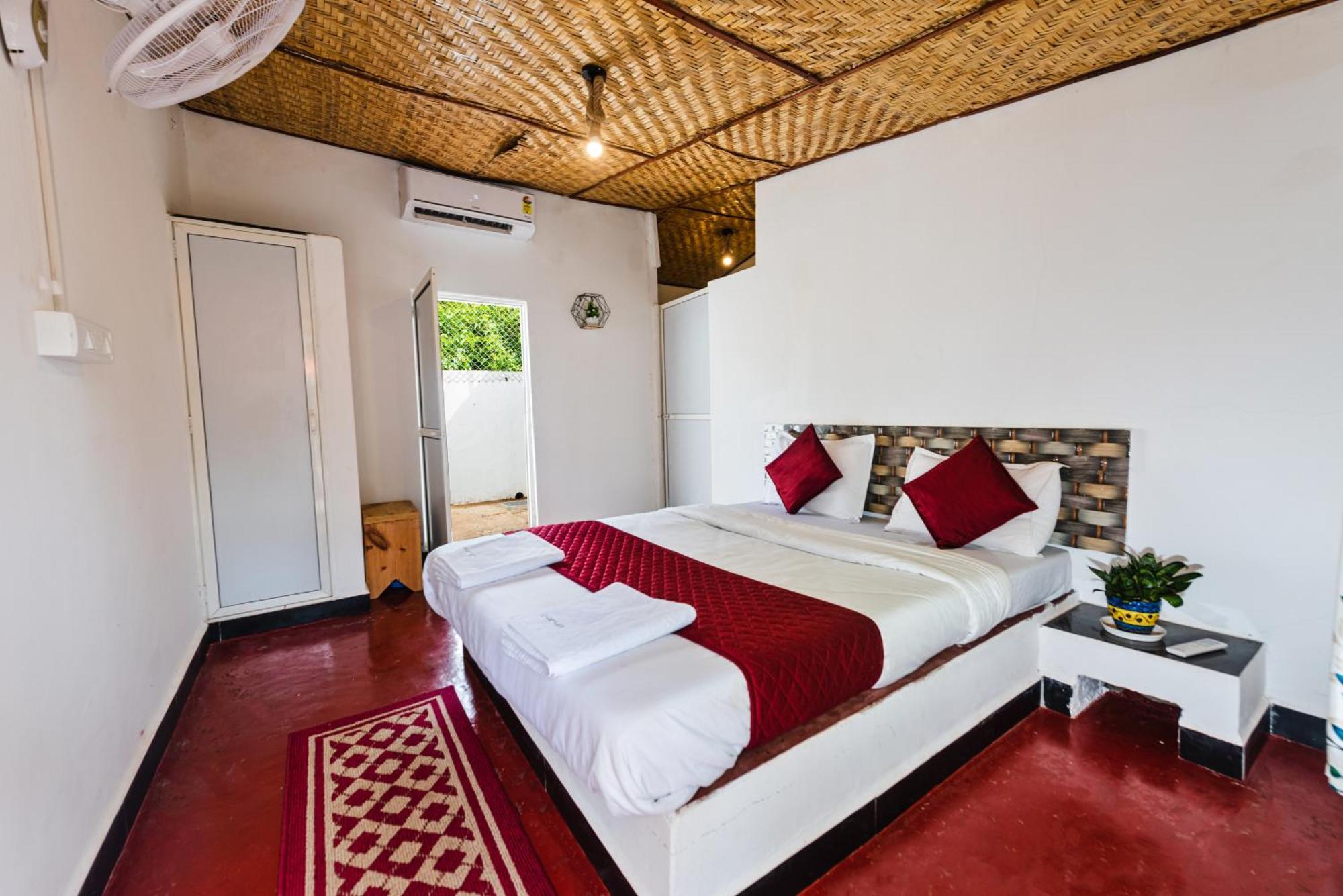 Hotel La Paulo'S Near Beach Resort Morjim Zewnętrze zdjęcie